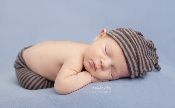 A baby blue newborn photo shoot – North York, Toronto Photography