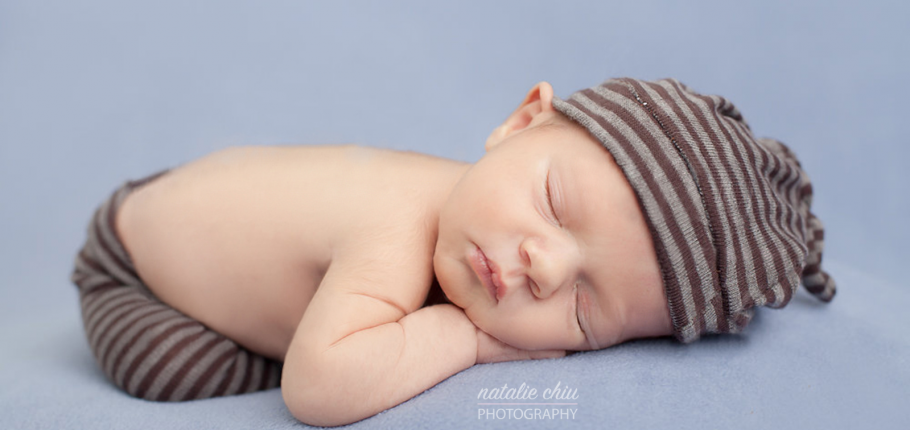 A baby blue newborn photo shoot – North York, Toronto Photography